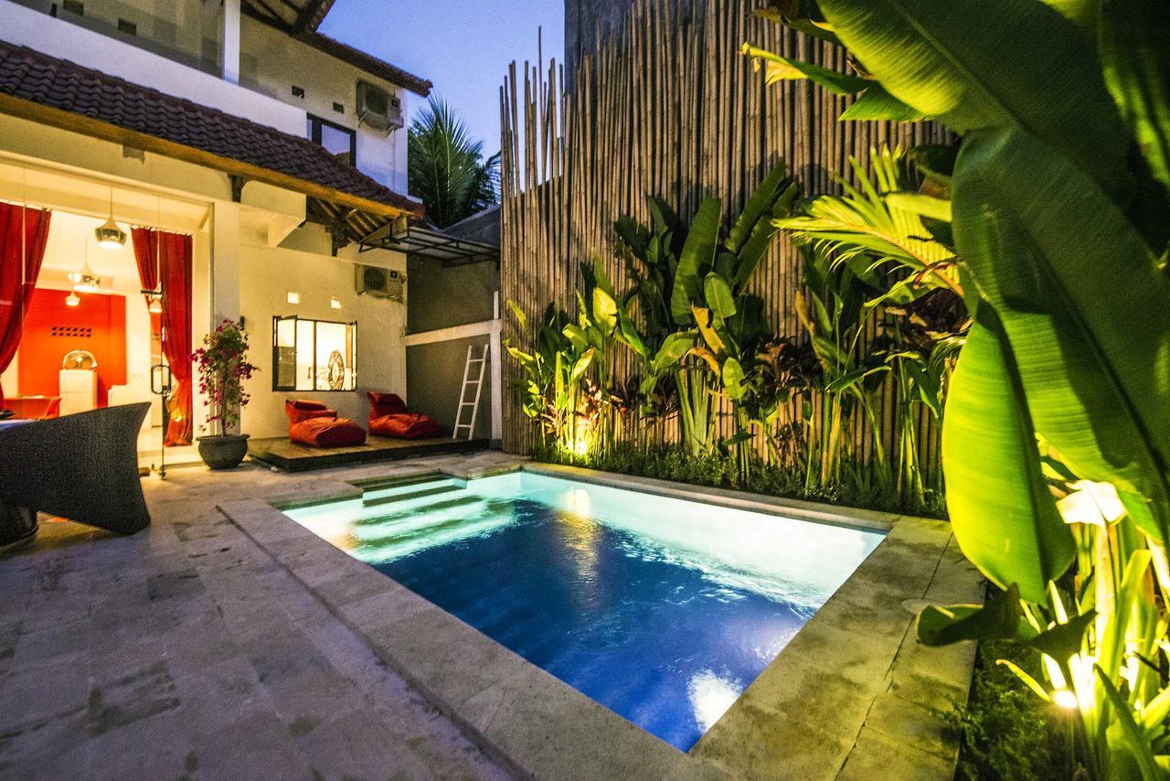 Black & Red Villa Seminyak  Exterior photo